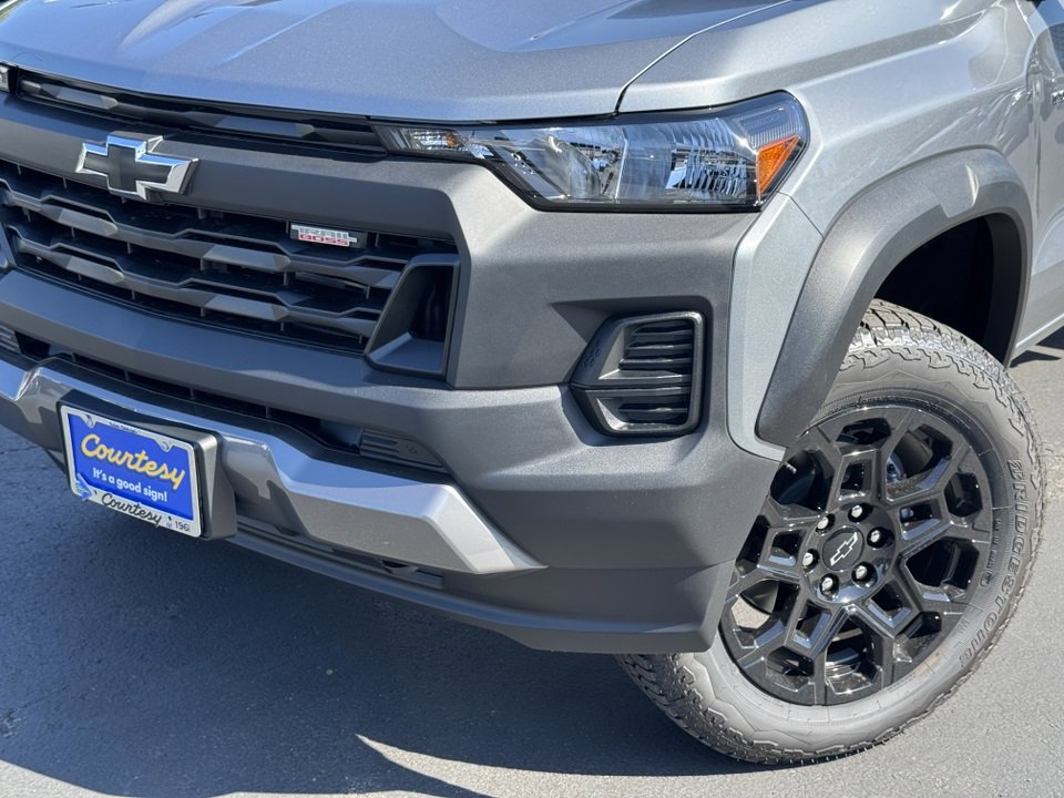 2026 Chevrolet Colorado Trail Boss photo 3