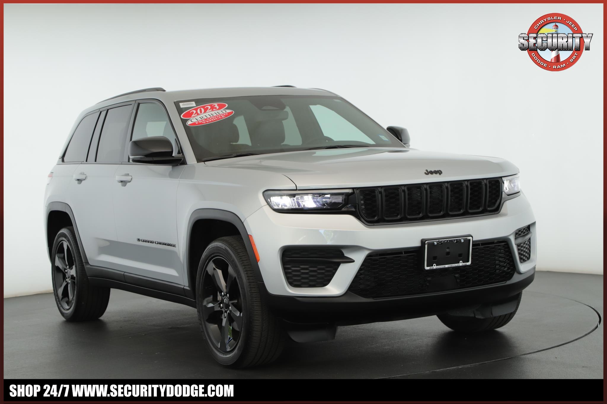 2023 Jeep Grand Cherokee Altitude's photo