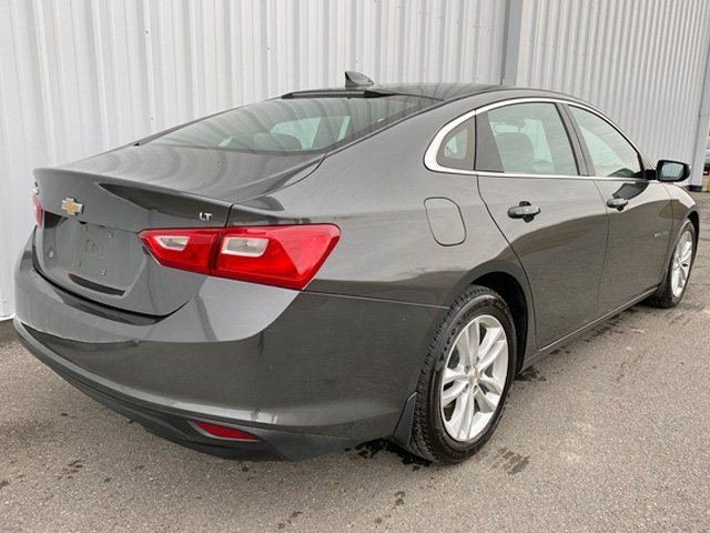 2016 Chevrolet Malibu 1LT photo 3