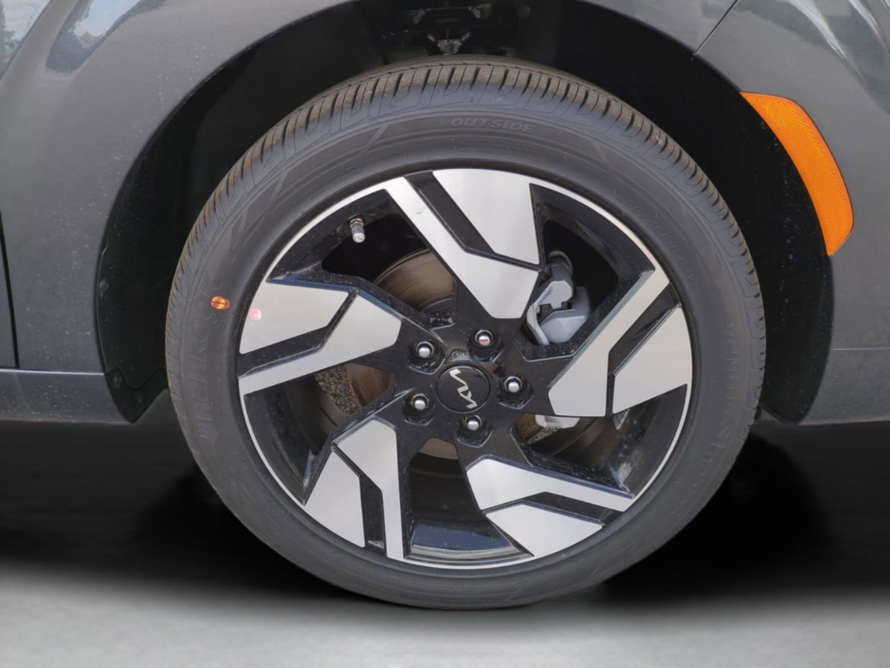 2025 Kia Soul GT-Line photo 10