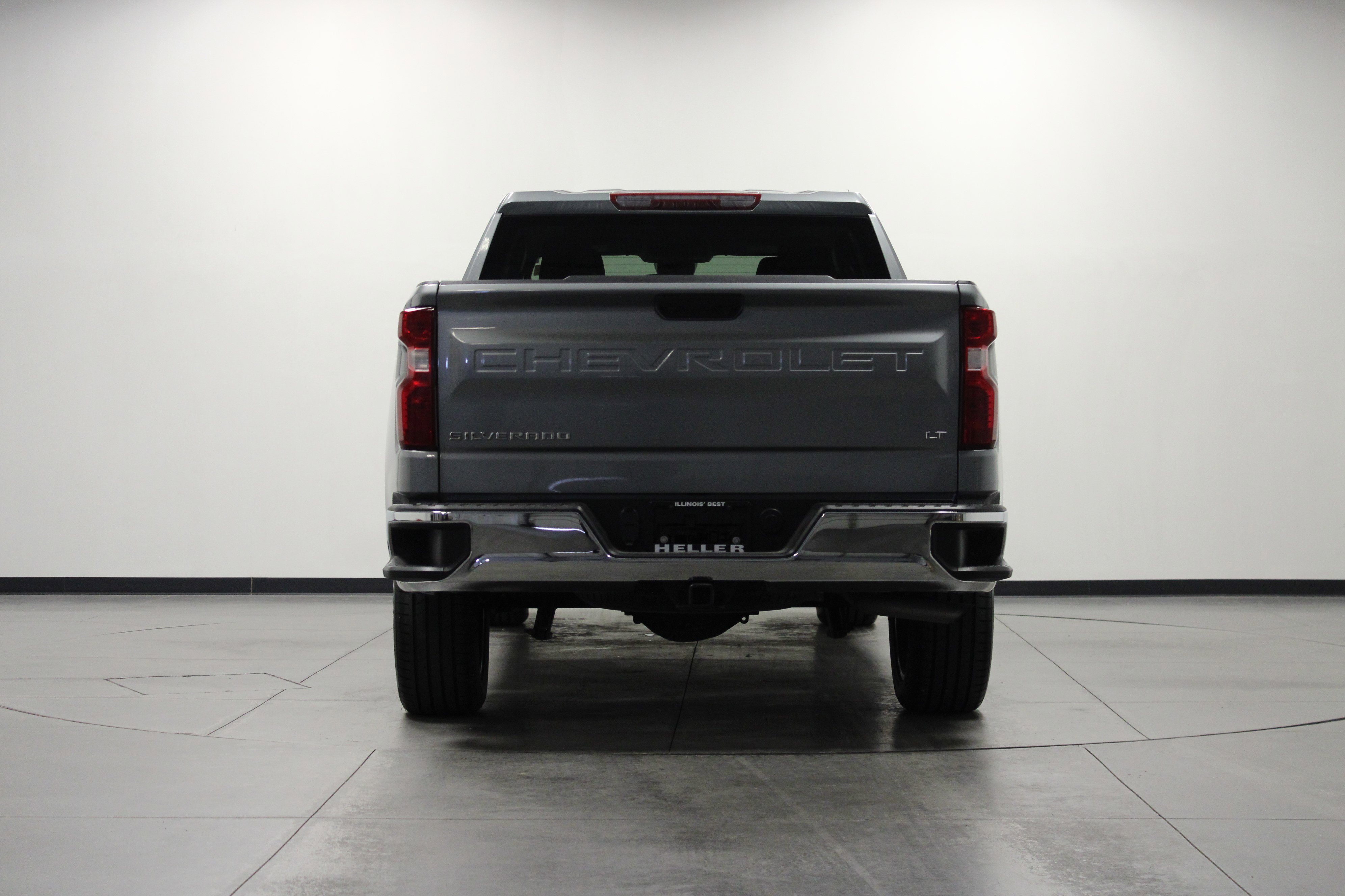 2025 Chevrolet Silverado 1500 LT photo 4
