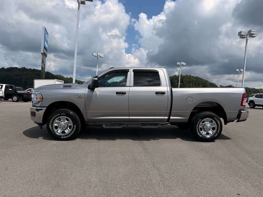 2024 Ram 2500 Tradesman photo 2