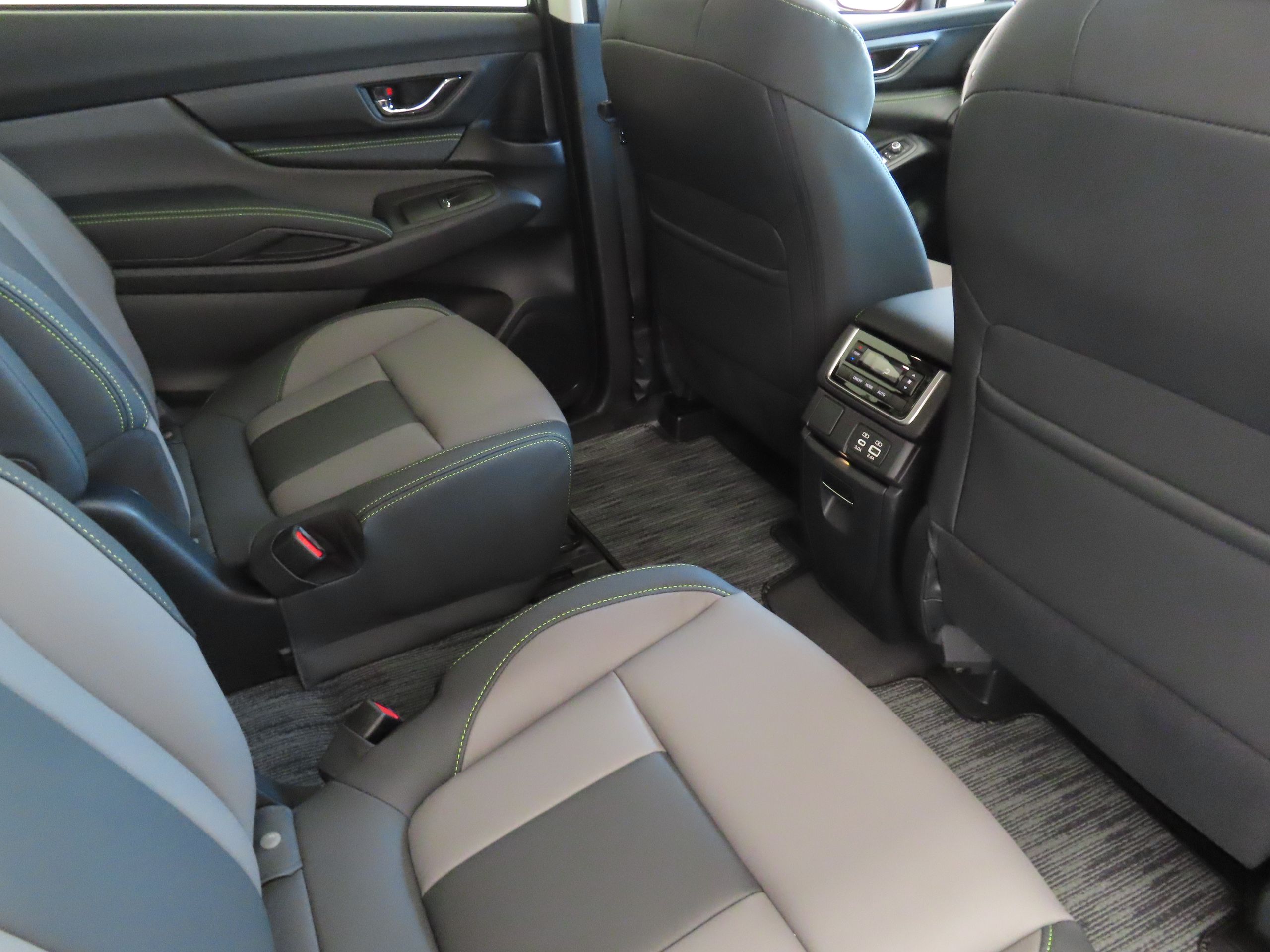 2025 Subaru Ascent Onyx Edition photo 23