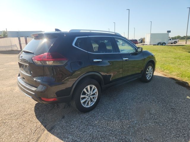 2020 Nissan Rogue SV photo 3