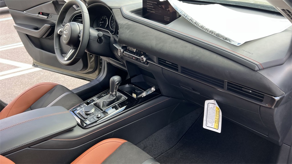 2024 Mazda CX-30 2.5 Turbo Carbon photo 31