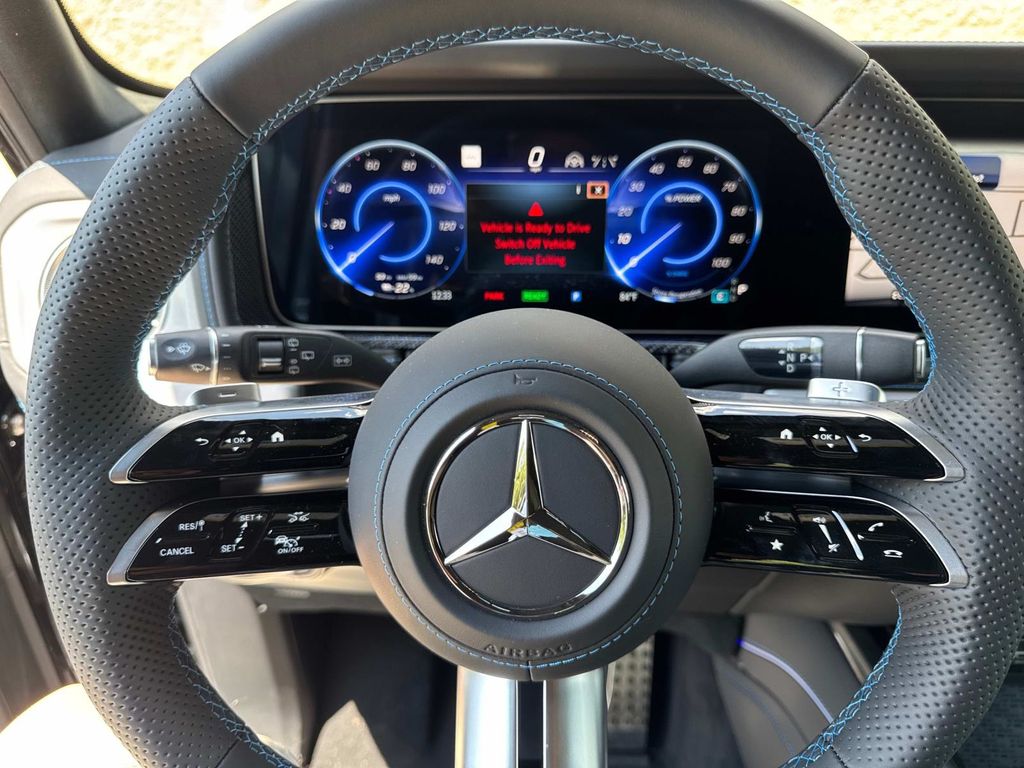 2025 Mercedes Benz G photo 22