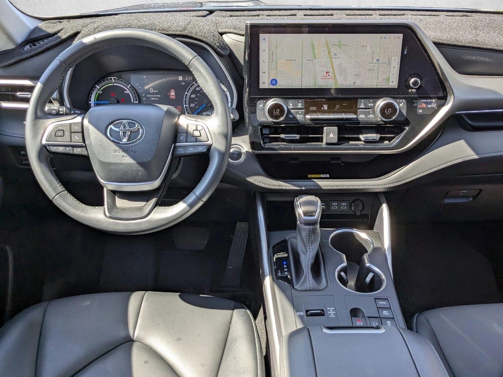 2024 Toyota Highlander Hybrid XLE photo 14