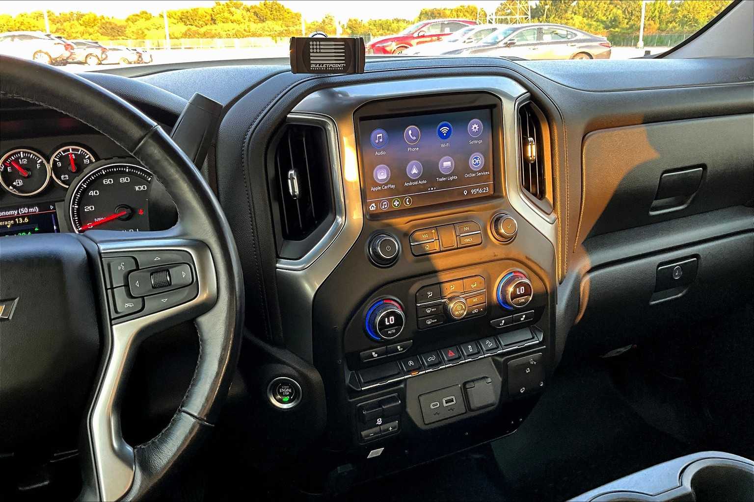 2020 Chevrolet Silverado 1500 LT photo 6