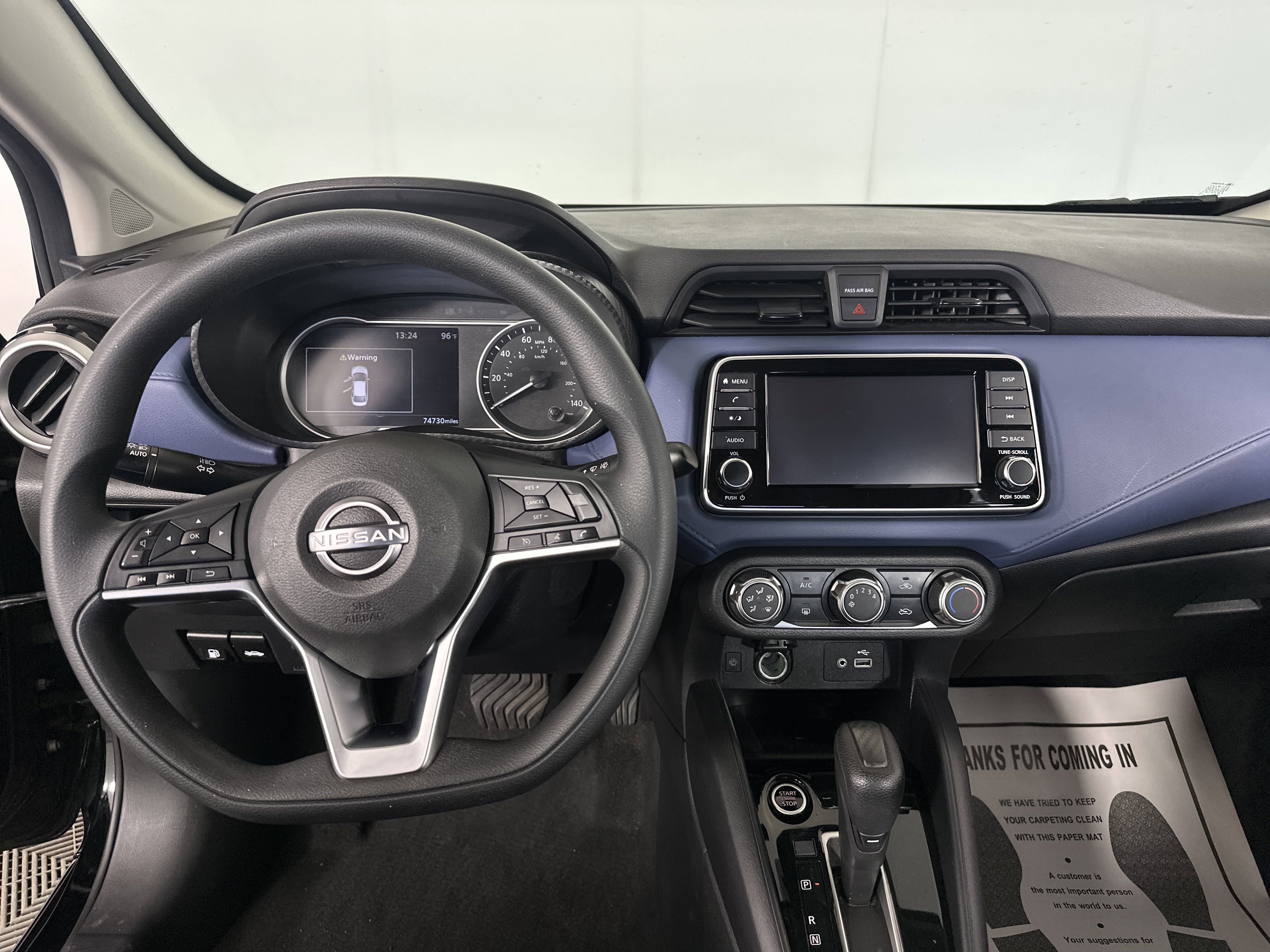 2023 Nissan Versa SV photo 2