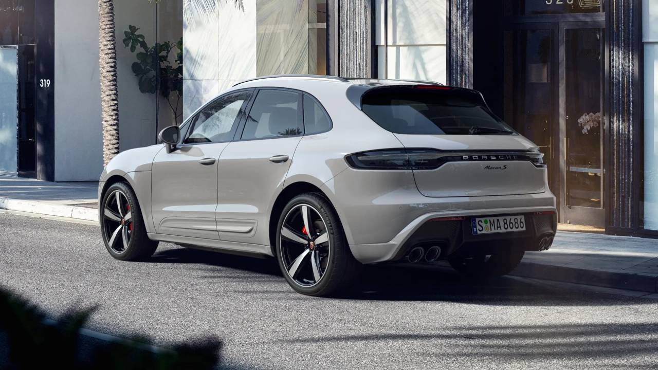 2025 Porsche Macan S photo 3