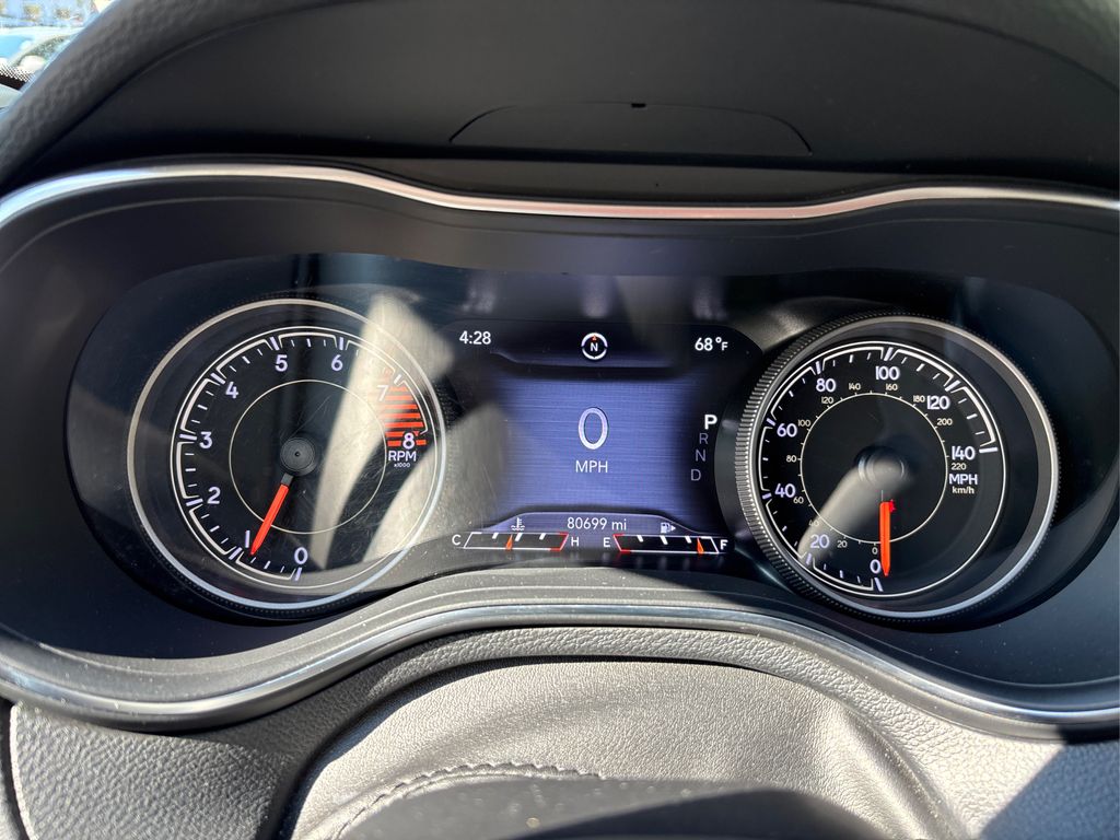 2019 Jeep Cherokee Limited photo 19