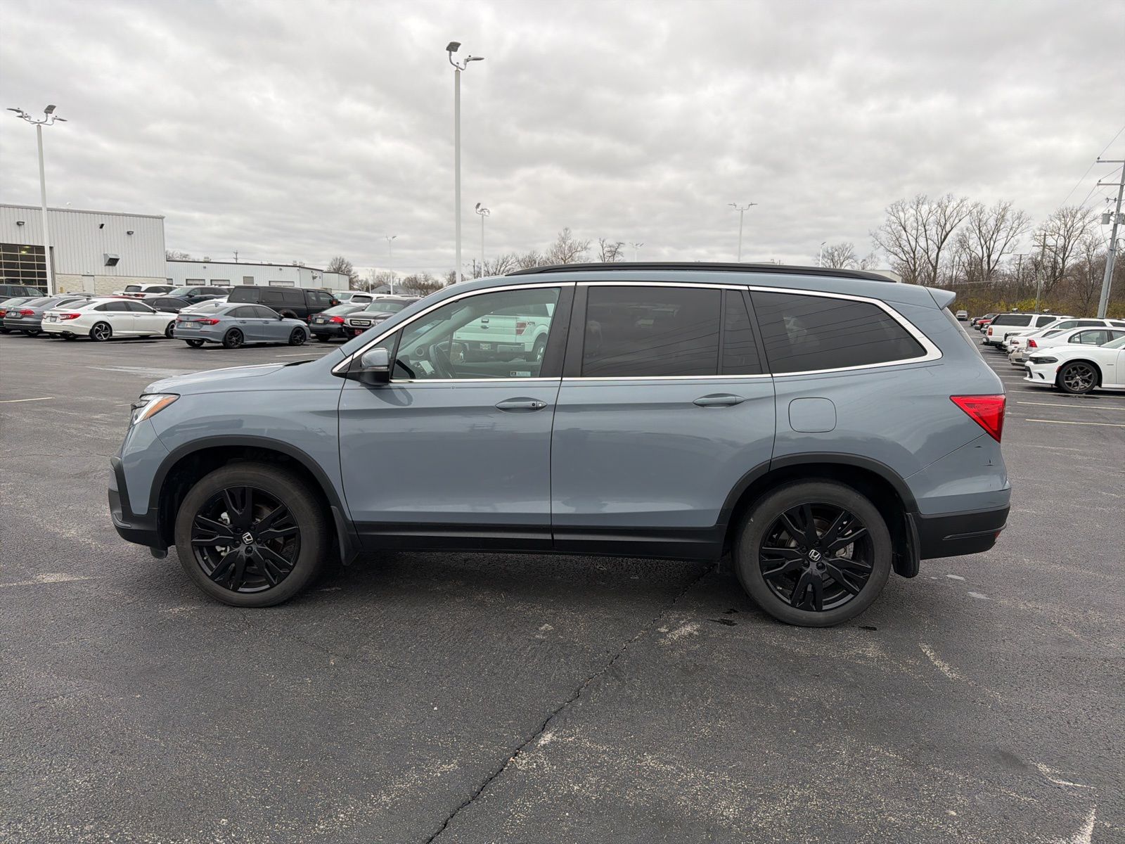 2022 Honda Pilot Special Edition photo 2