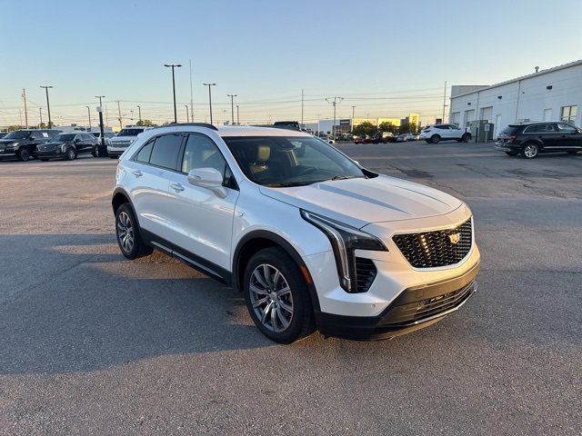 2023 Cadillac XT4 Sport photo 3