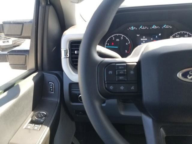 2025 Ford F-550 photo 23