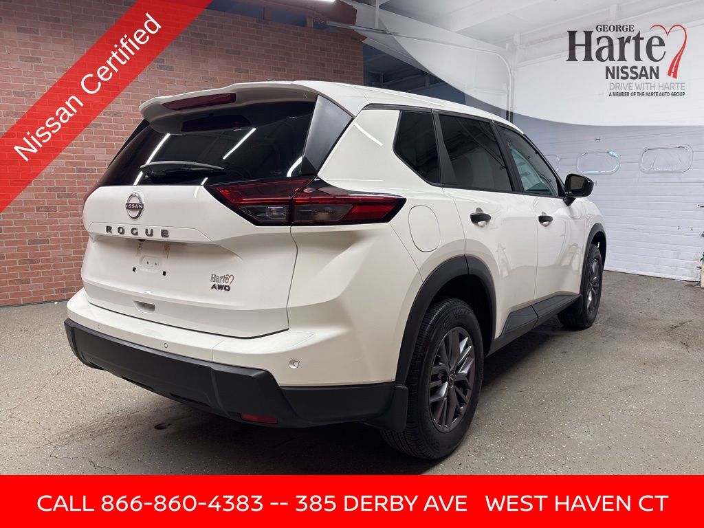 2024 Nissan Rogue S photo 2