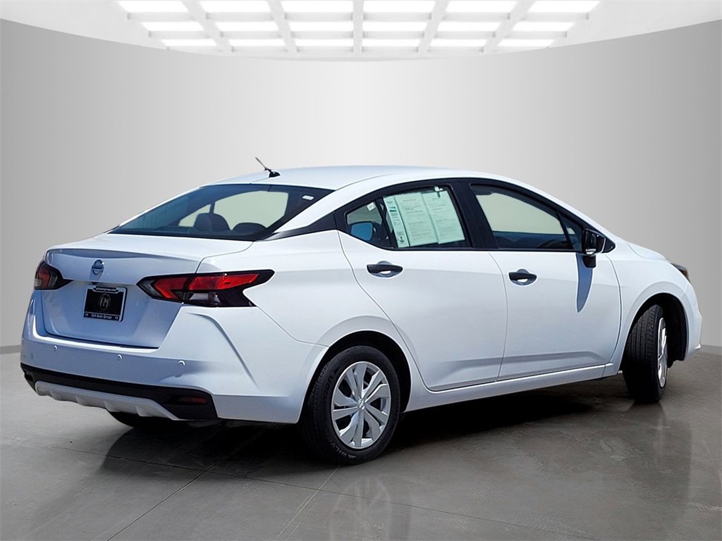 2021 Nissan Versa S photo 4