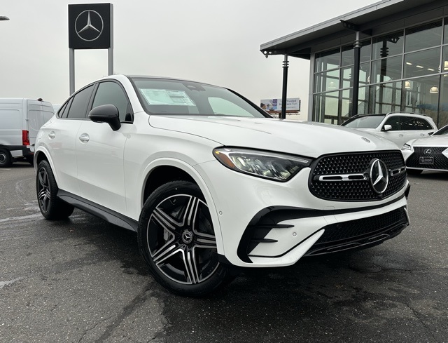 2026 Mercedes-Benz GLC Coupe GLC 300's photo