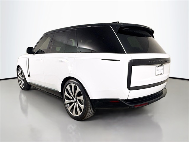 2025 Land Rover Range Rover SE photo 7