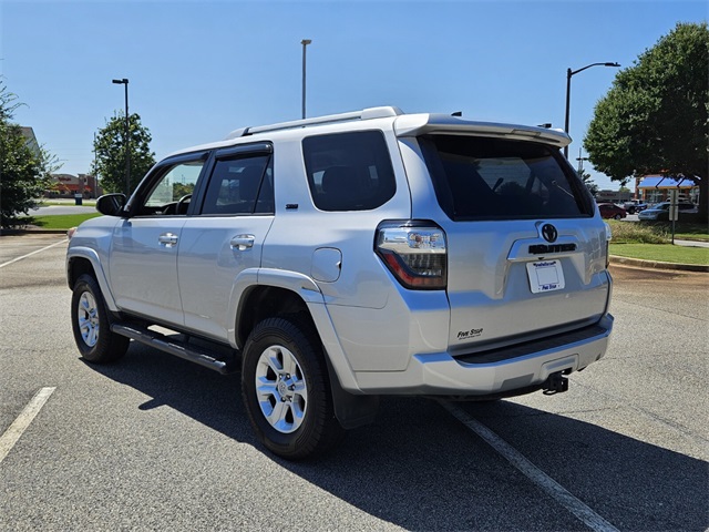 2016 Toyota 4Runner SR5 photo 9