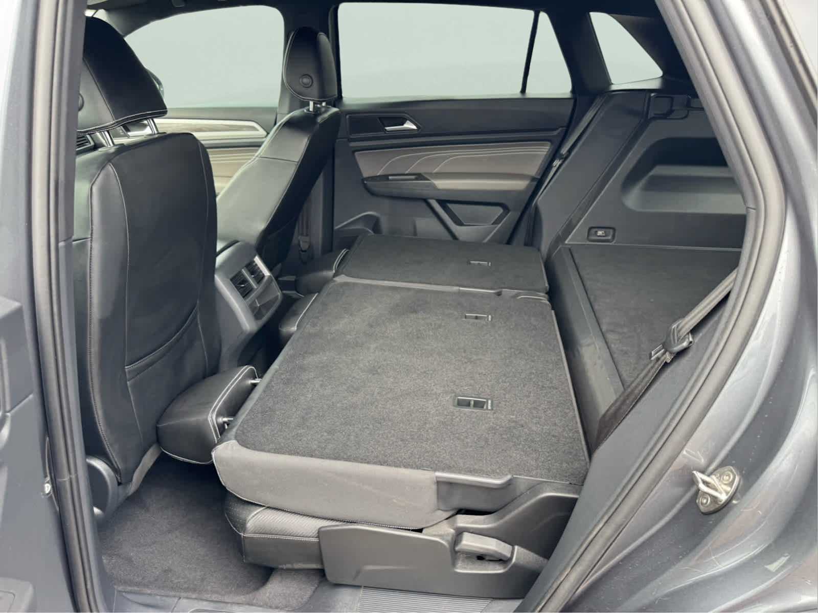 2023 Volkswagen Atlas Cross Sport V6 SE Technology photo 33