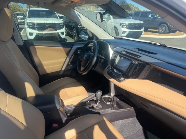 2018 Toyota RAV4 XLE photo 4