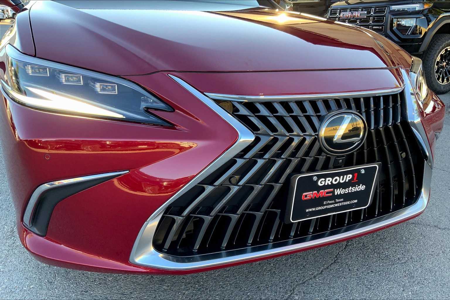 2025 Lexus ES 350 Ultra Luxury photo 28