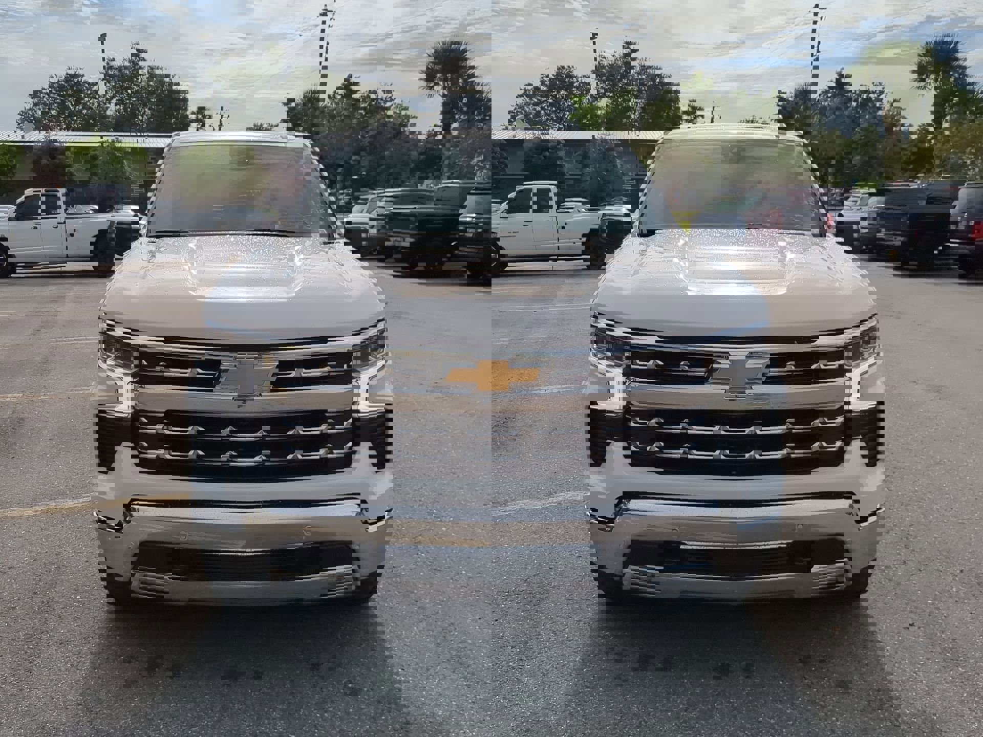 2024 Chevrolet Silverado 1500 LTZ photo 3