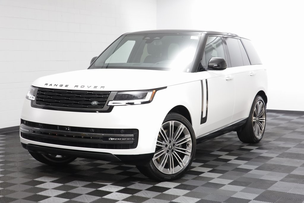 2025 Land Rover Range Rover SE's photo