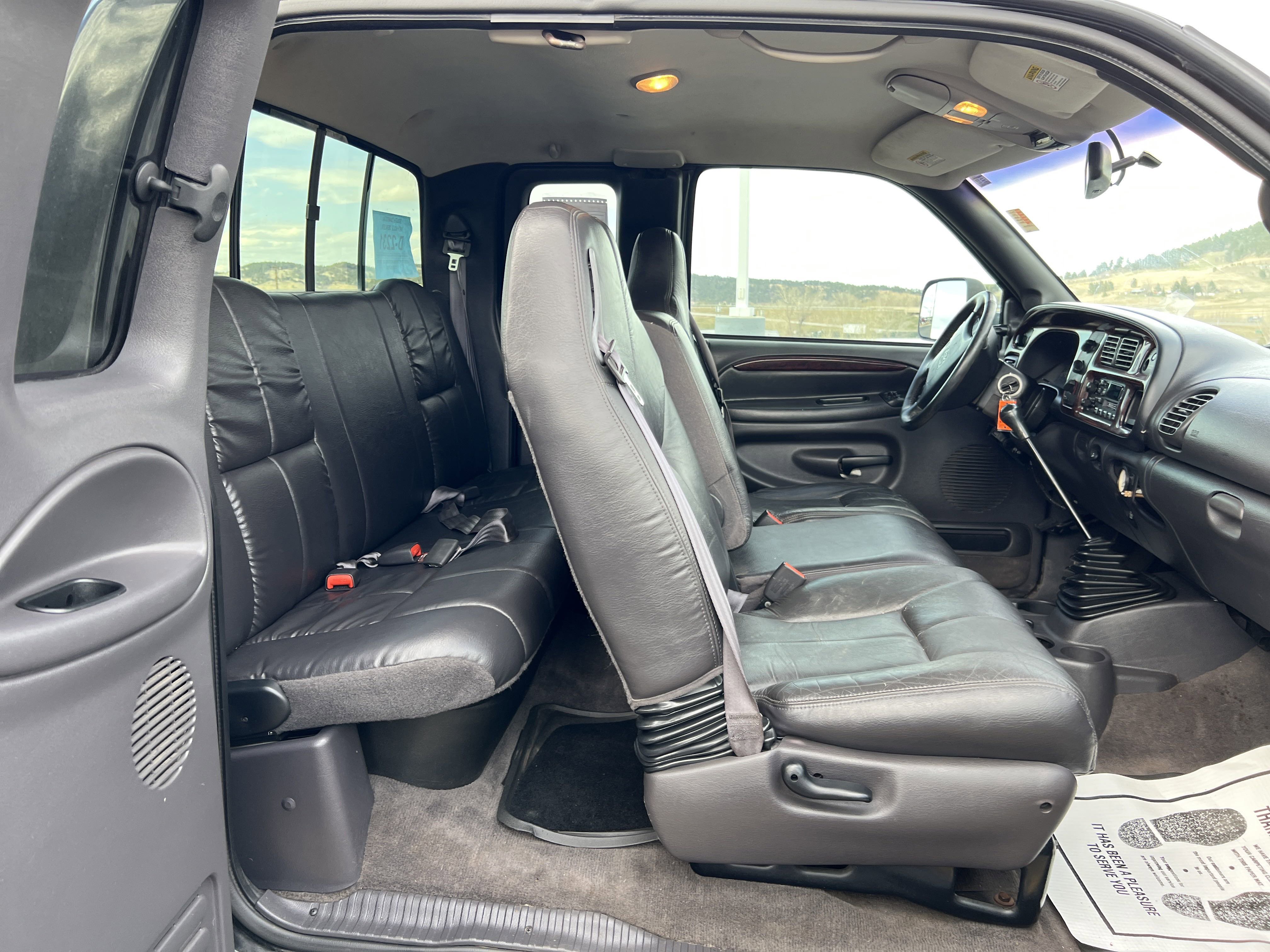1999 Dodge Ram 3500 SLT photo 4