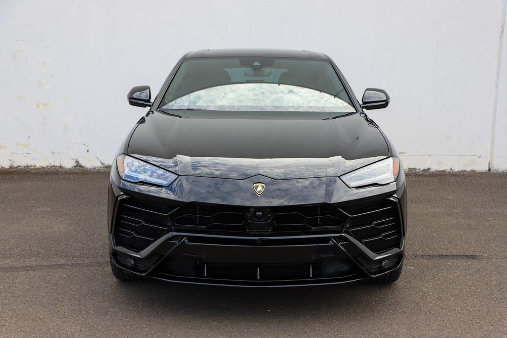 2021 Lamborghini Urus photo 6