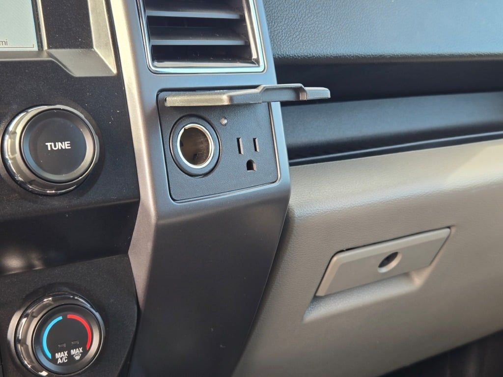 2020 Ford F-150 XLT photo 23
