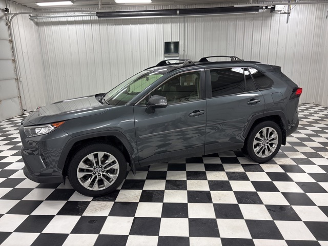2019 Toyota RAV4 XLE Premium's photo