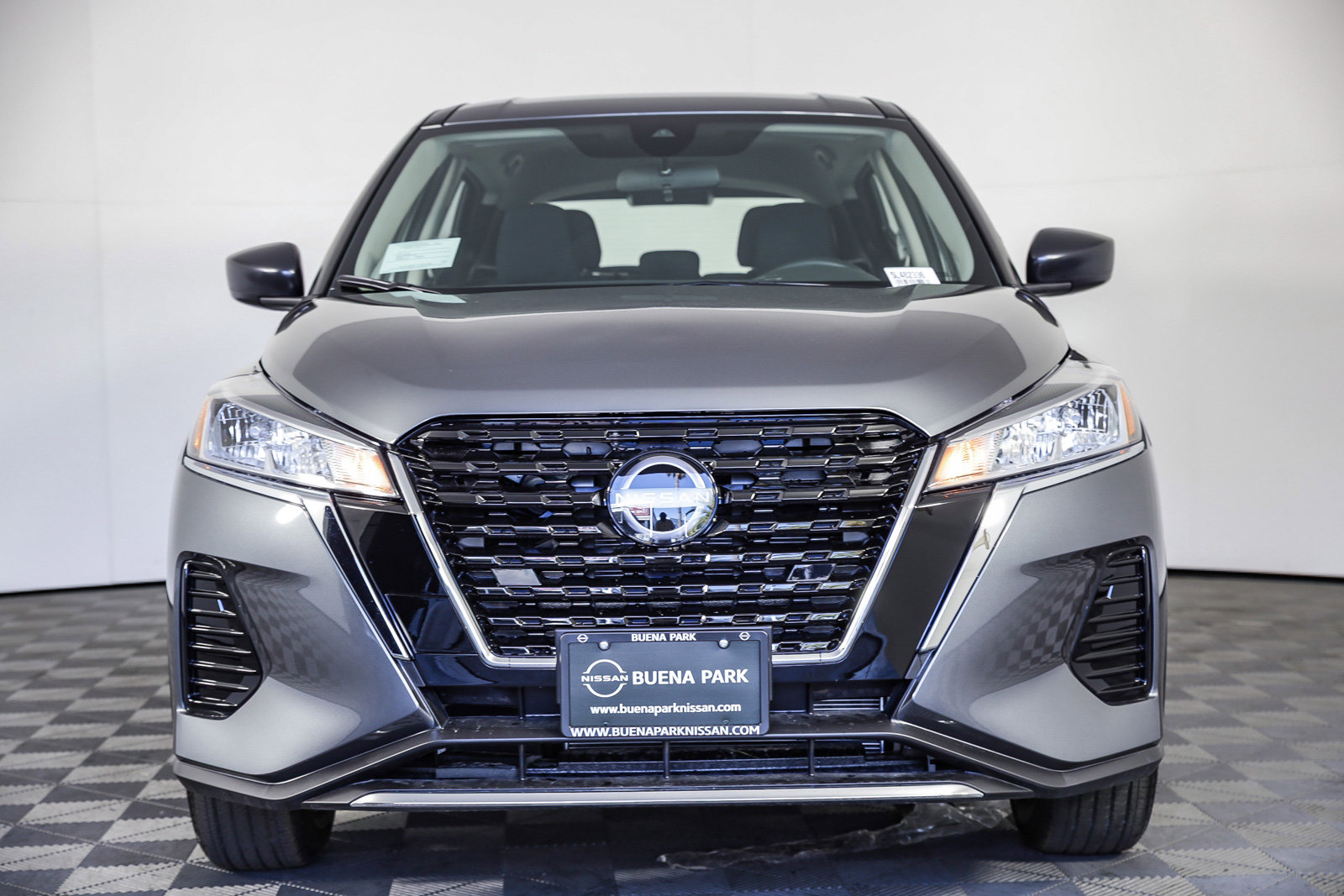 2025 Nissan Kicks Play S photo 4