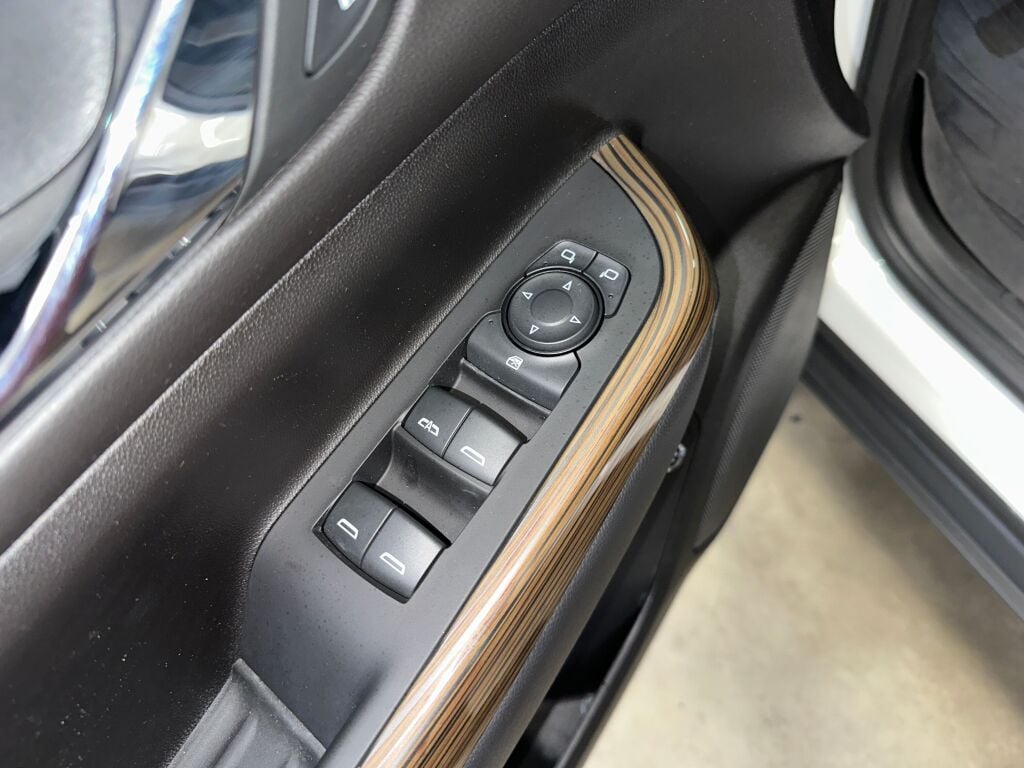 2023 Gmc Acadia SLE photo 3