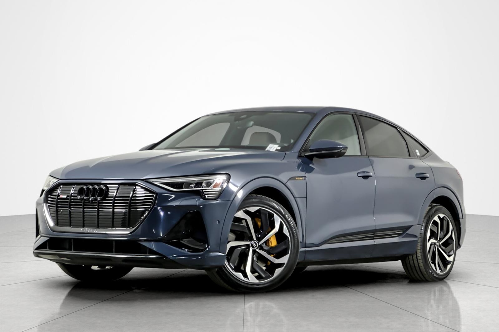 2023 Audi e-tron Sportback Premium Plus's photo