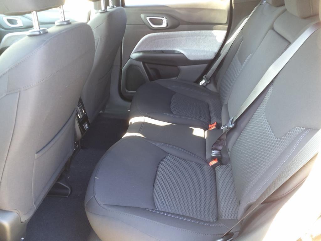 2025 Jeep Compass Sport photo 4