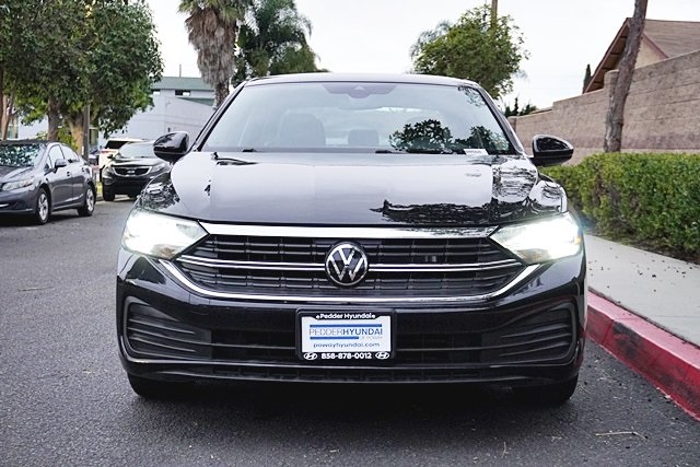 Used 2024 Black Volkswagen 1.5T SE image 4