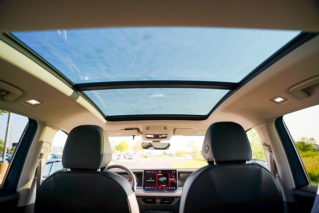 2025 Volkswagen Tiguan SE photo 29