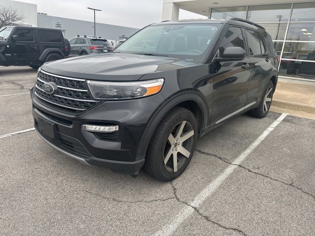 2023 Ford Explorer XLT's photo