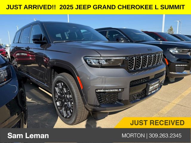 2025 Jeep Grand Cherokee L Summit's photo
