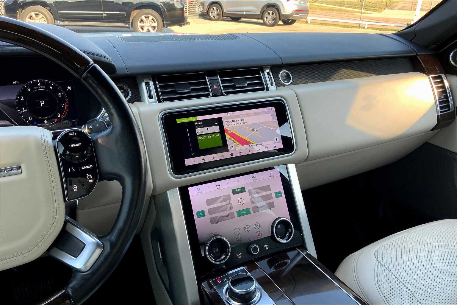 2019 Land Rover Range Rover HSE photo 4