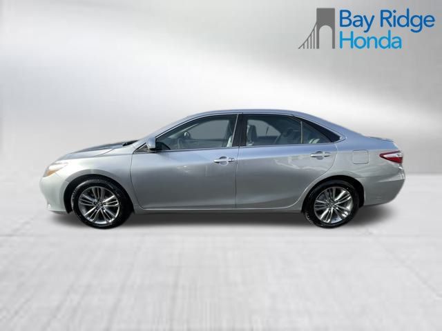 2016 Toyota Camry SE photo 4