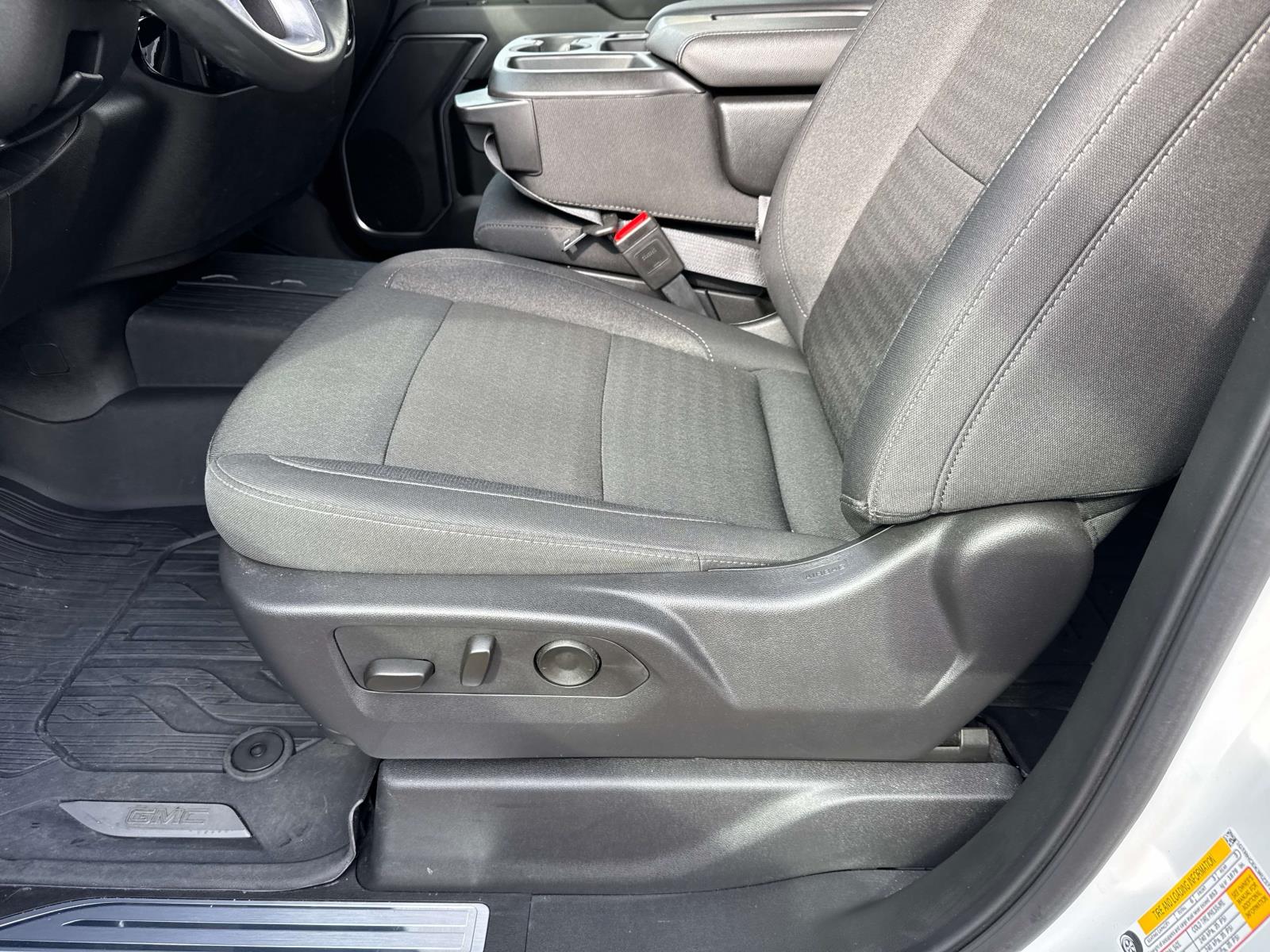 2024 Gmc Sierra 1500 Elevation photo 13