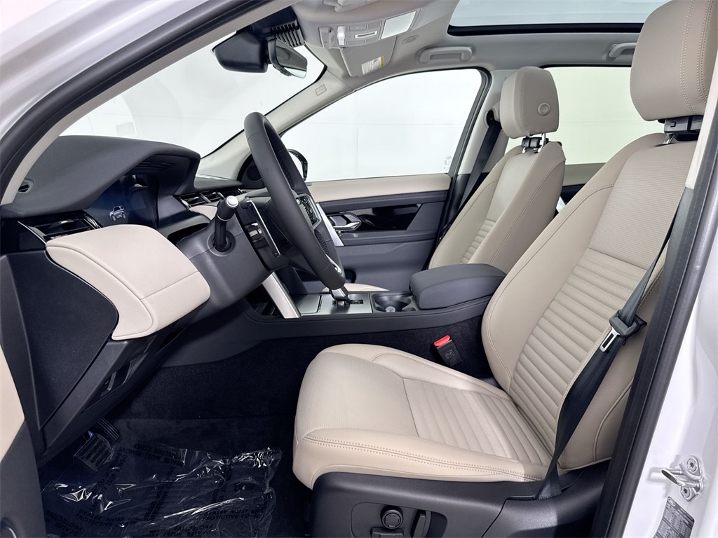 2025 Land Rover Discovery Sport S photo 10