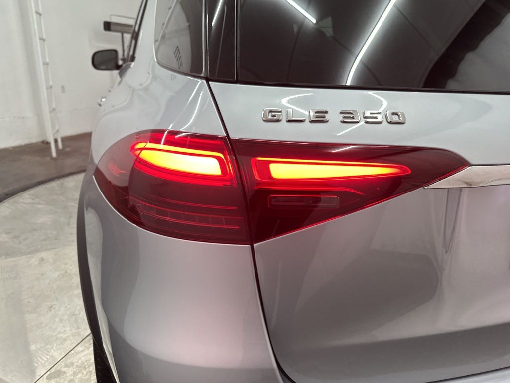 2025 Mercedes Benz GLE 350 4MATIC photo 21