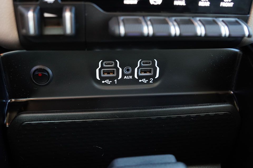2022 Ram 3500 Laramie photo 31