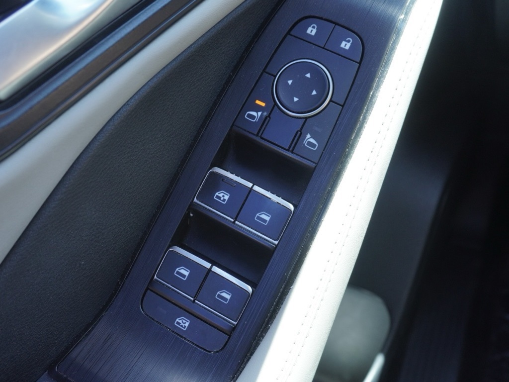 2023 Nissan Rogue SL photo 14