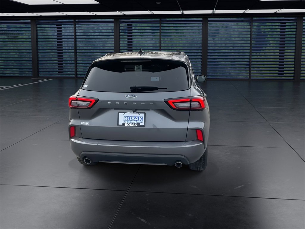 2024 Ford Escape ST-Line photo 7