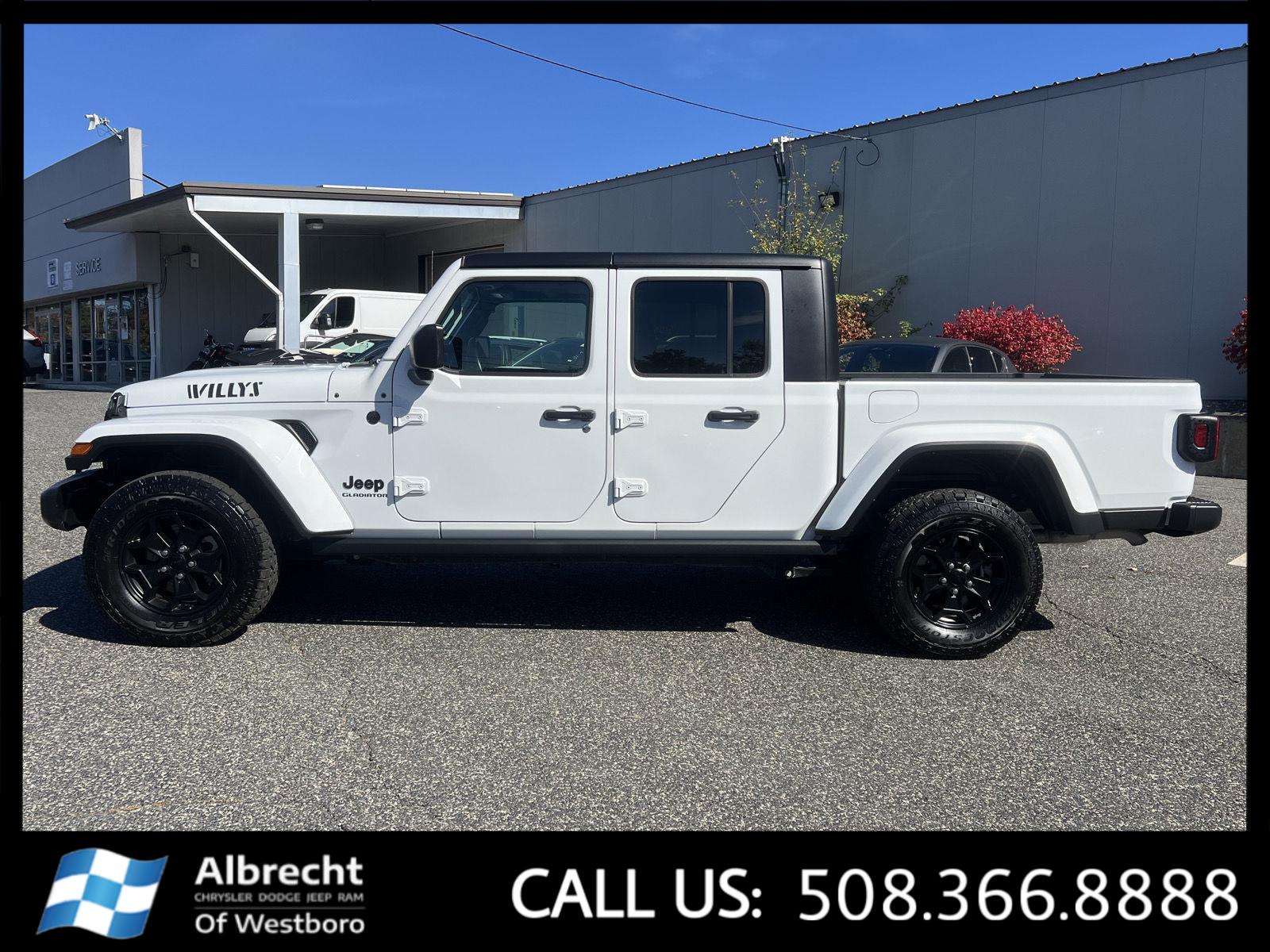 2022 Jeep Gladiator Willys photo 2