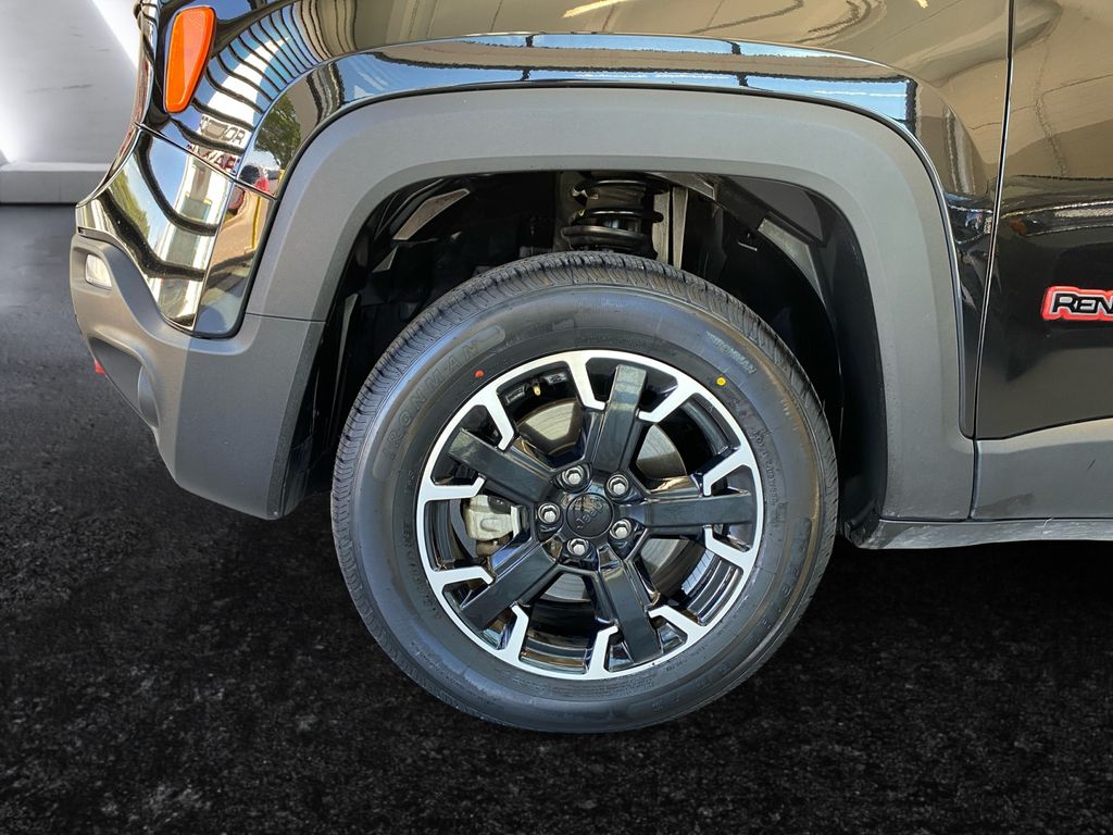2023 Jeep Renegade Trailhawk photo 24